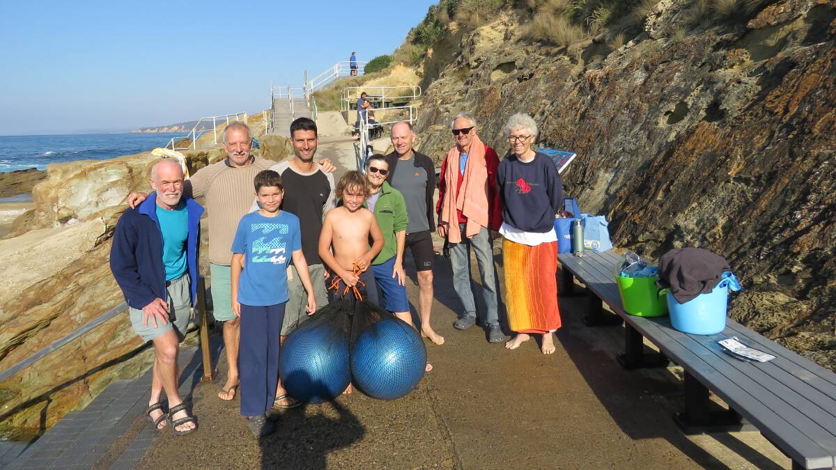 Bermagui Blue Balls swimmers Robert, Gary, Harrison, Sam, Austin, Elizabeth, Mark, Roger, Margaret at the Blue Pool. 