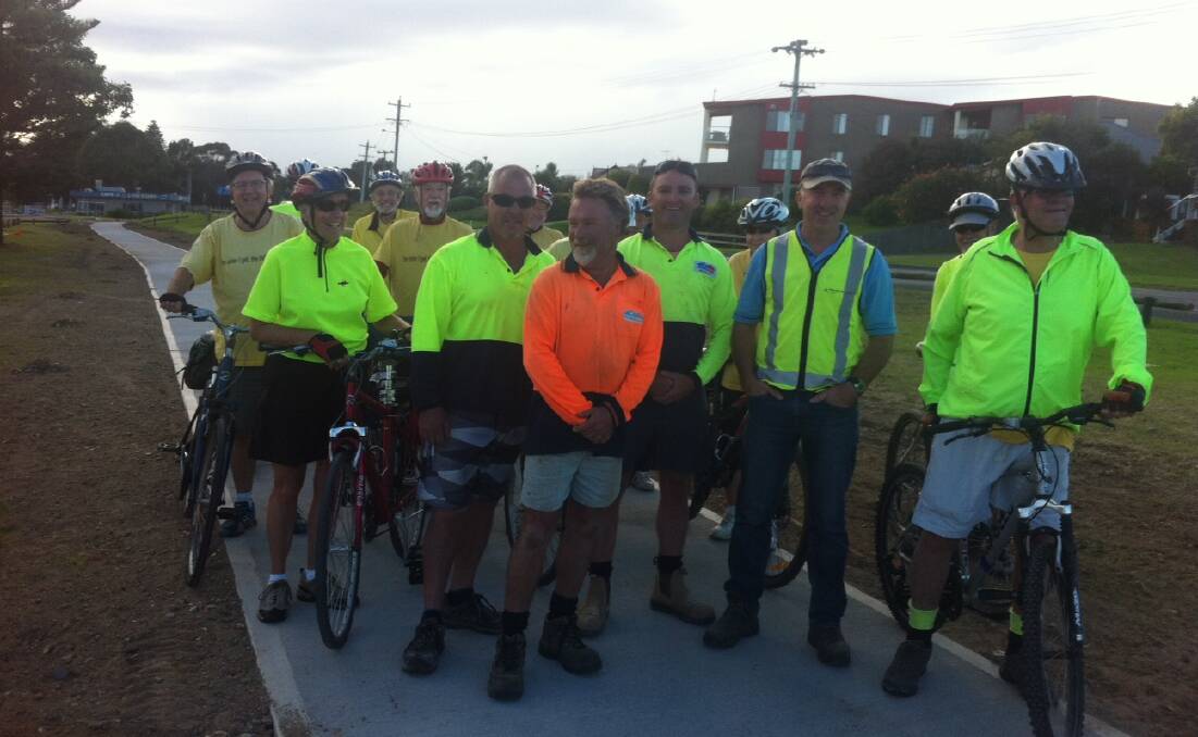 A group of local cyclists from the Bermagui Institute (Bicycle Division) met council staff and contractors to mark the completion of Stage 2 the shared pathways project.