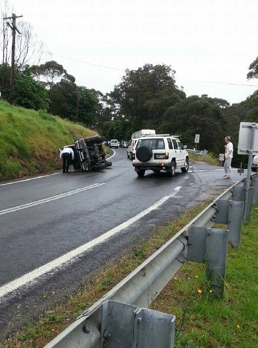 ACCIDENT HOTSPOT: The latest traffic accident at the Centenary Drive turn-off occured in wet weather on Wednesday morning. Photo by JoAnne Nitsche