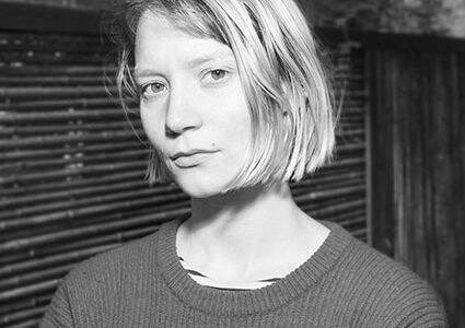Meet Mia Wasikowska, who plays Alice, on opening night – Tuesday, December 27 – introducing her film Alice in Wonderland.  