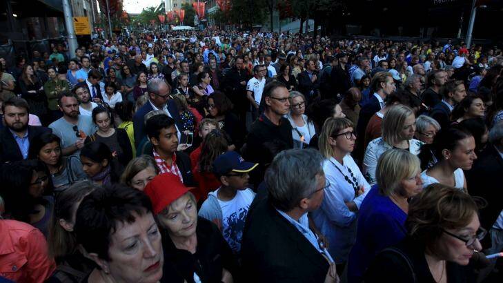 A large crowd gathers for the vigil.  Photo: Wolter Peeters. 