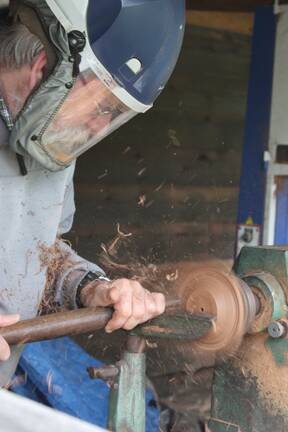 SHOP 7: Bermagui artist Steve Stafford turning and sculpting wood to put on exhibition at Shop 7 Artspace.
