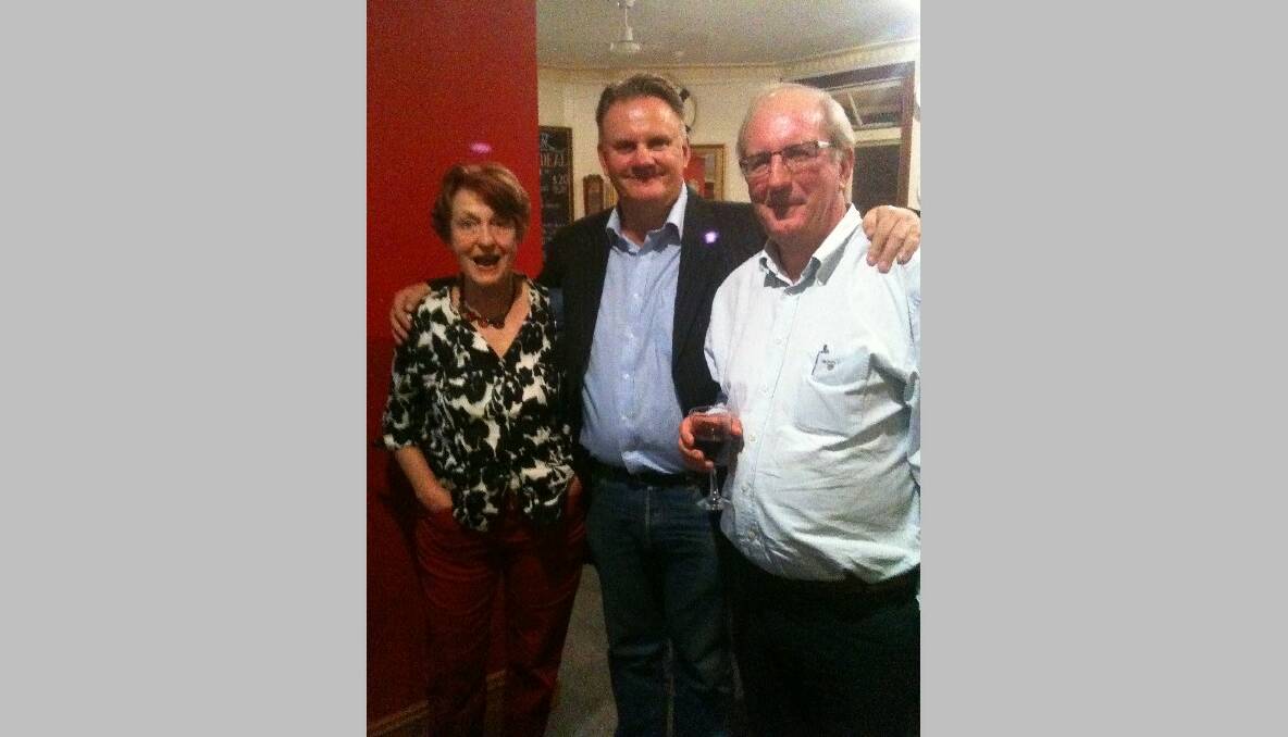 GLOBAL ISSUES: Anti-nuclear campaigner and Bermagui local Dr Helen Caldicott with guest speaker Mark Latham and Geoff Steele at the dinner. 