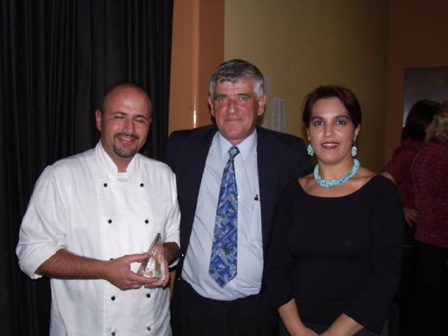 2003 Narooma Business Awards - Luisa and Max Russo with John Smellin