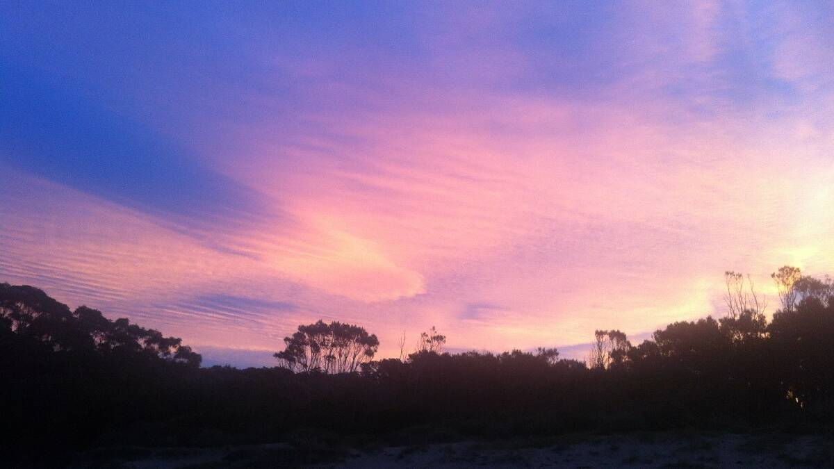   A spectacular McKenzies Beach sunset, photographed by Mark Rutter.