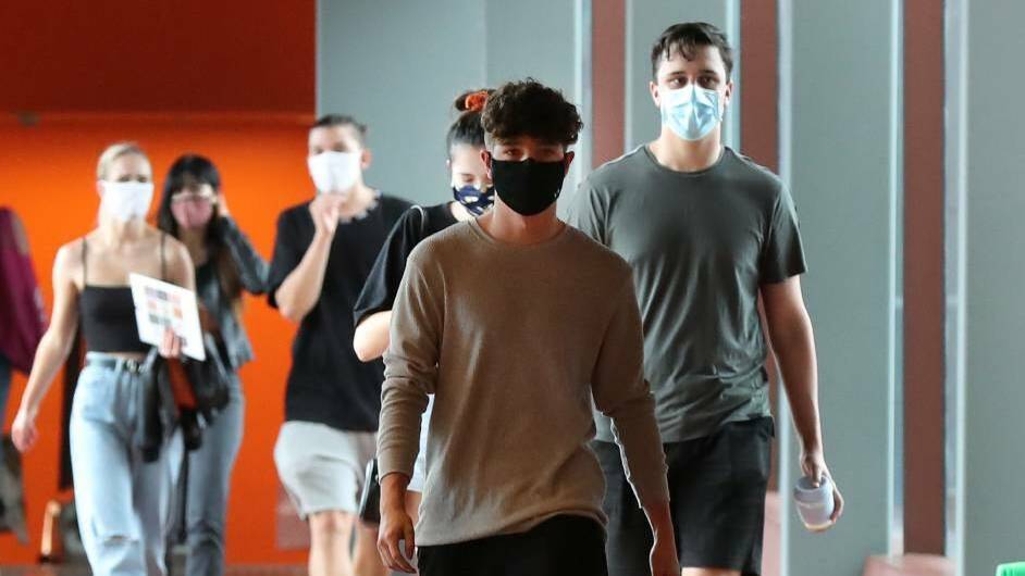 Sydneysiders told to mask up on public transport