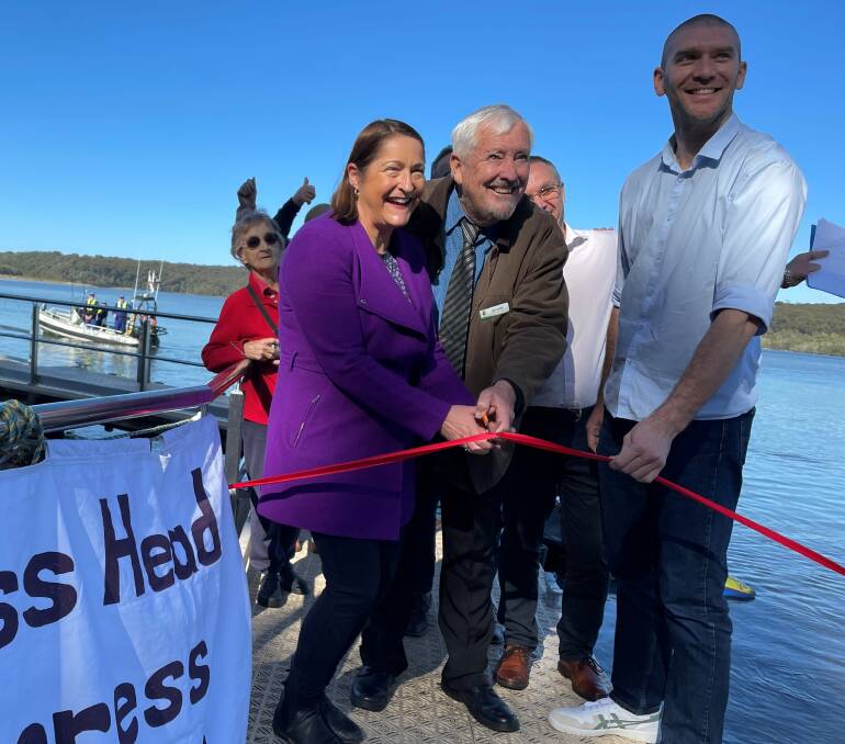 Fiona Phillips MP, Max Castle and Eurobodalla Shire mayor Mat Hatcher cut the ribbon on the upgraded Tuross Head jetty
