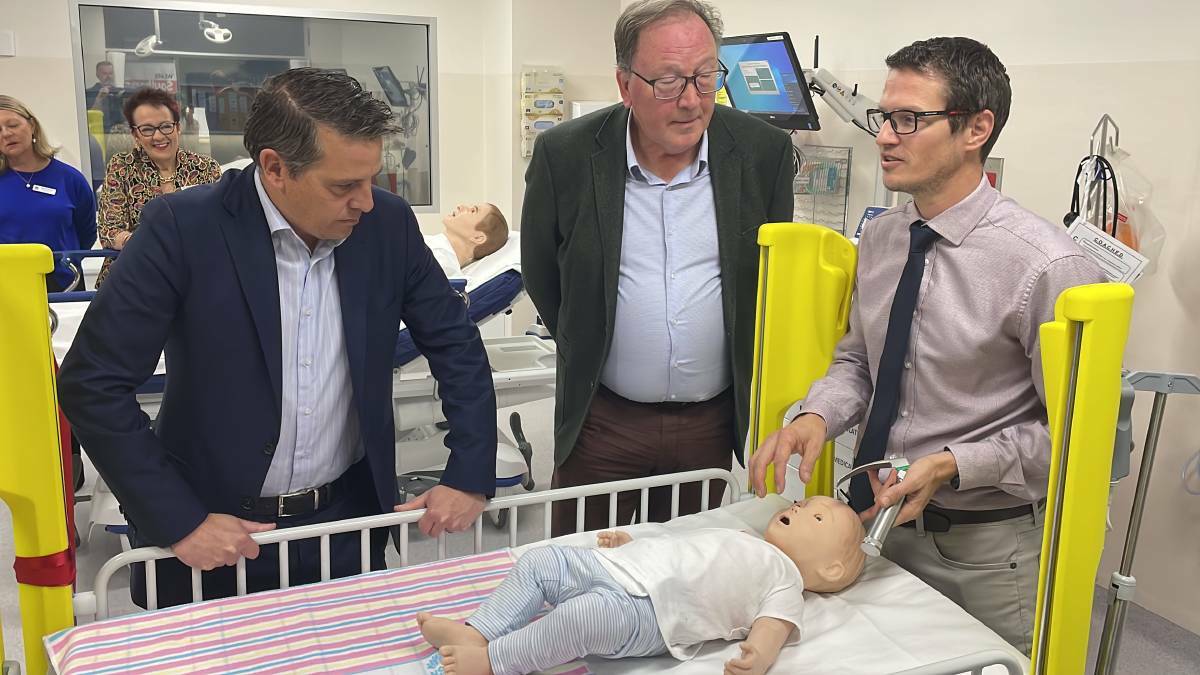 NSW Minister for Health Ryan Park (left) and Bega MP Dr Michael Holland (centre) at the South East Regional Hospital in Bega with Dr Nathan Oates. Picture by Ben Smyth