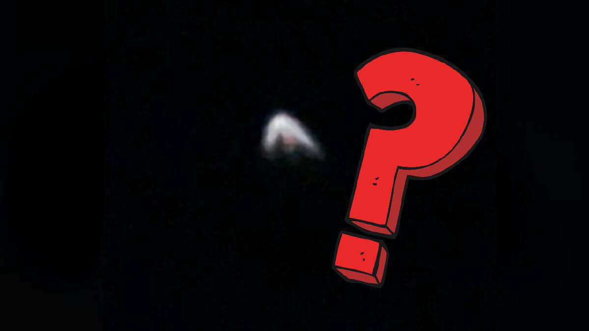 'UFO' sighted in night sky... but there's a simple explanation 'UFO' sighted in night sky... but there's a simple explanation