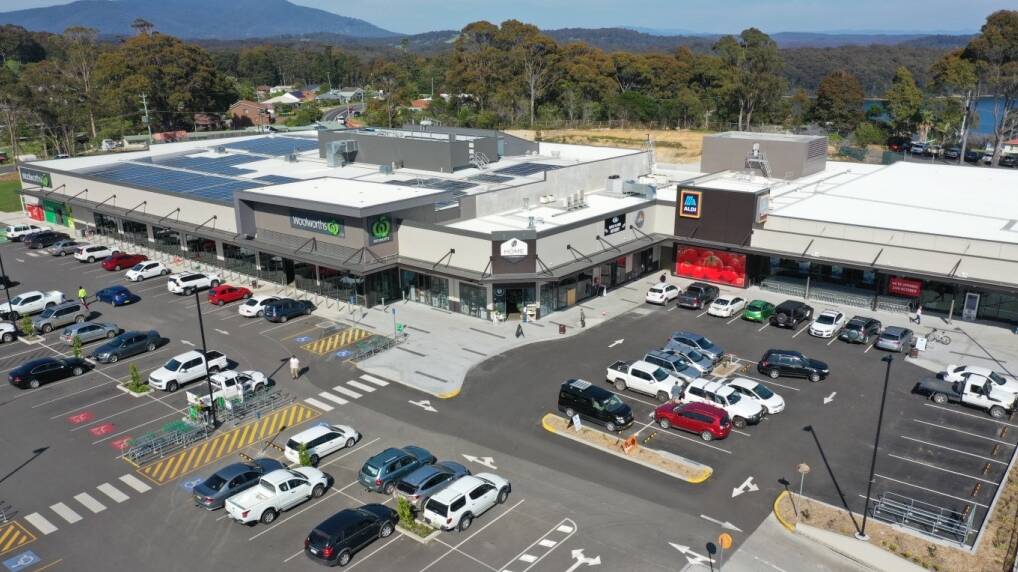 A drone shot of the Narooma Plaza, with the new Aldi store pictured at left. Image: Narooma Plaza.