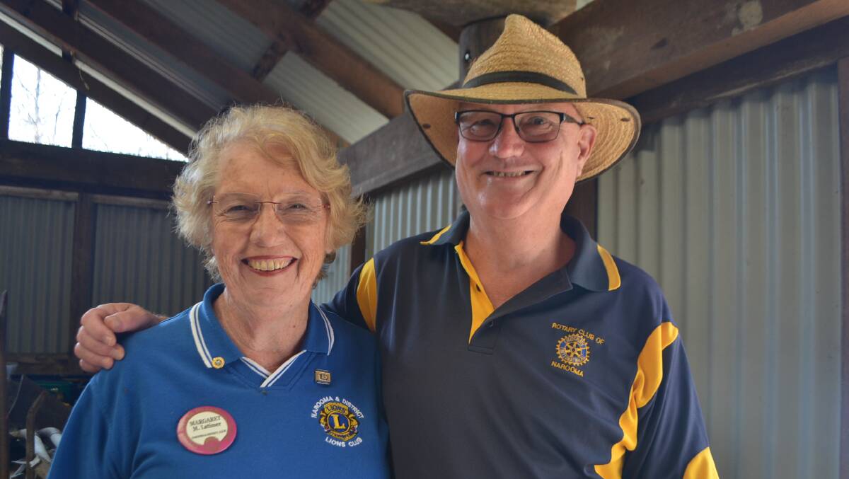 Margaret Latimer and Bob Aston. Both Lions and Rotary clubs worked alongside each other during the fire crisis. 