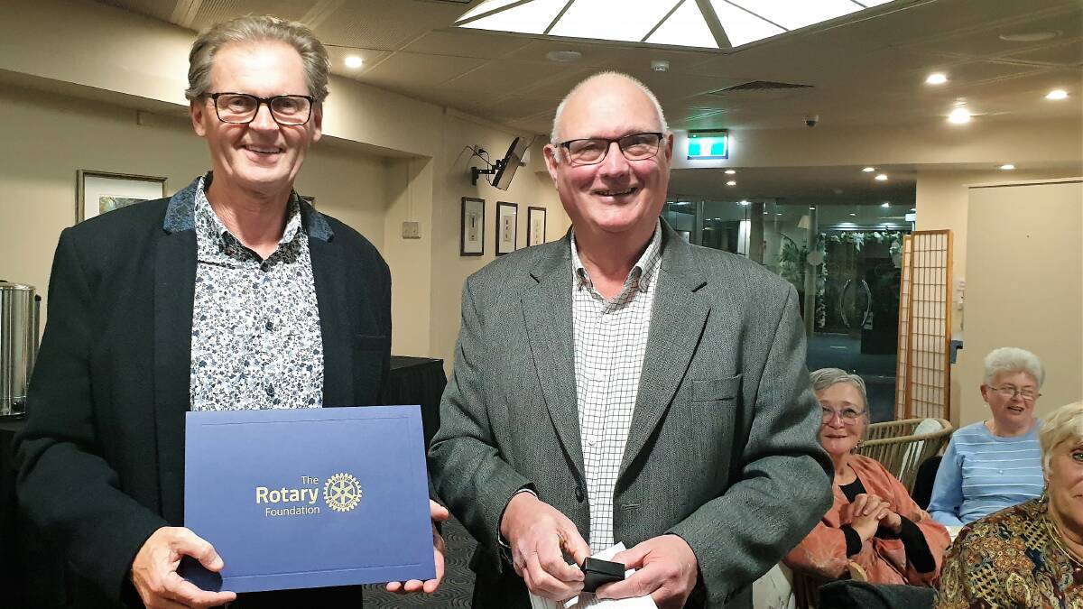 Narooma Rotary also recognised Cr Lindsay Brown as a Paul Harris Fellow for his
community leadership at the Evacuation Centre during the bushfires, presented
by outgoing President Bob Aston.