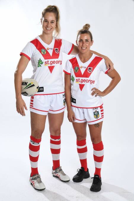 Kezie Apps and Sam Bremmer are among two of the first signings for the Dragons in the inaugural Women's NRL Premiership. 
