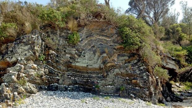 The Billys Beach geological pattern. Photo: Alan Nicol