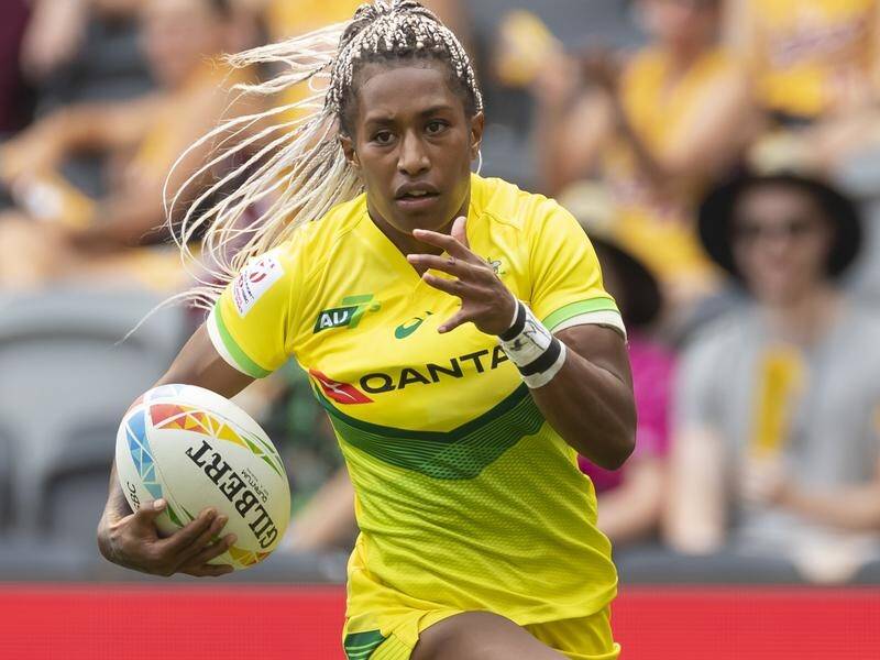 Rugby 7s star Ellia Green is swapping codes to play for the Warriors in the upcoming NRLW season.