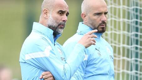 Former Manchester City assistant Enzo Maresca (r) has led Leicester back to the Premier League. (EPA PHOTO)