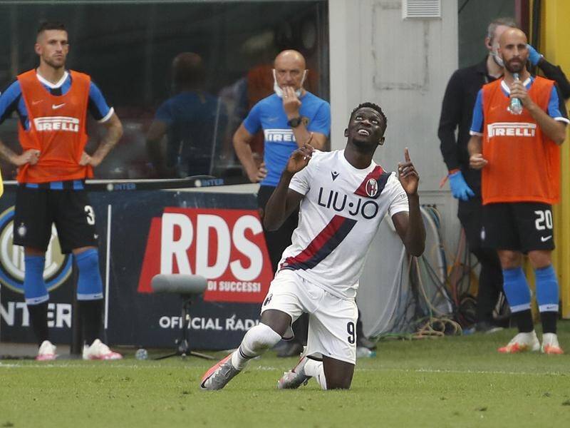 Bologna's Musa Barrow has sealed a shock victory for his side at Inter Milan in Italy's Serie A.