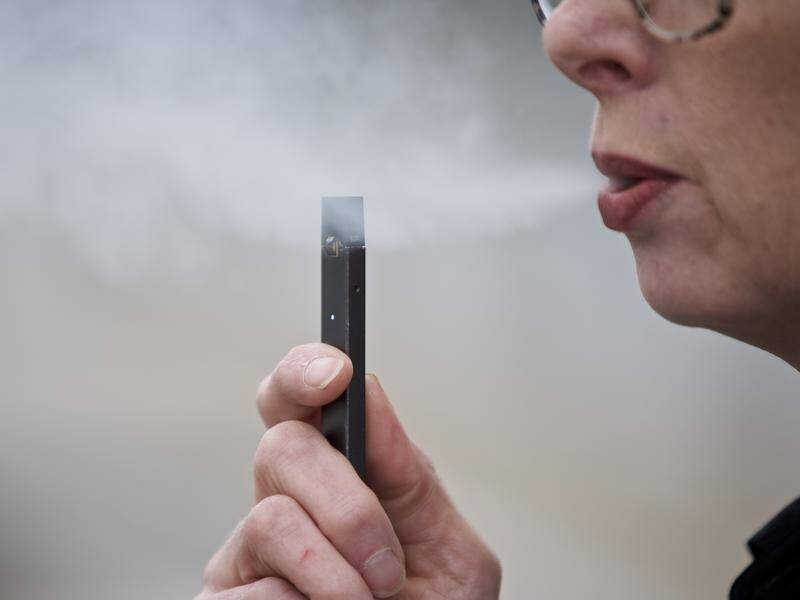 A New York court has halted a looming ban on flavoured e-cigarettes in the US state.